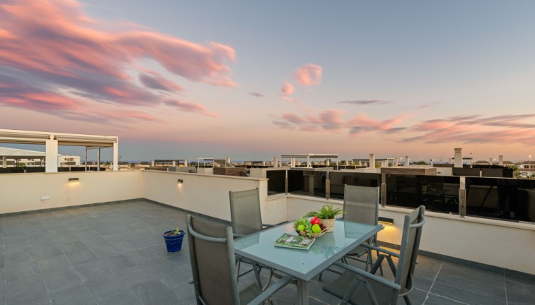 Jälleenmyynti - Erillistalo - Orihuela Costa - Lomas de Cabo Roig