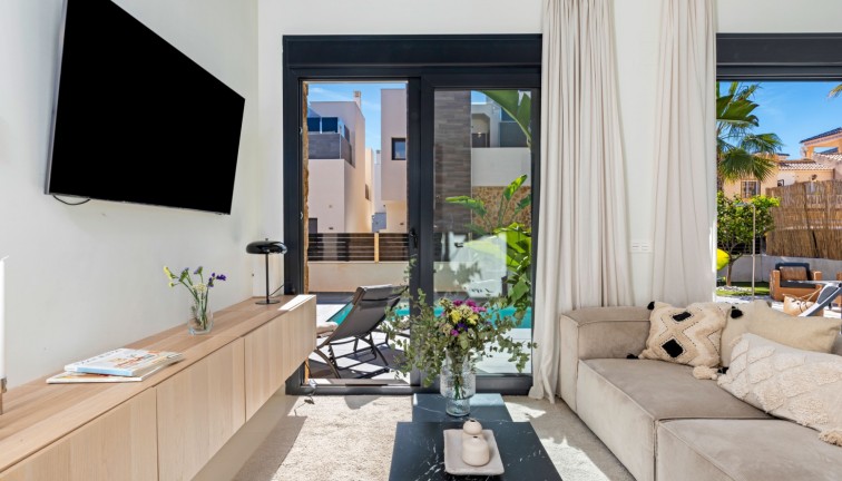 Jälleenmyynti - Erillistalo - Orihuela Costa - Lomas de Cabo Roig