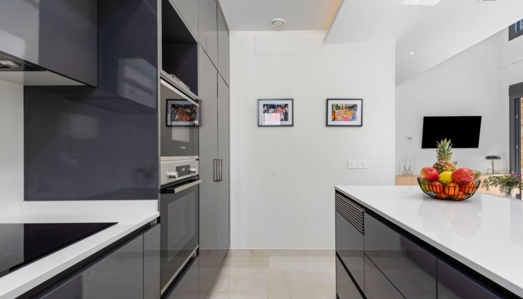 Jälleenmyynti - Erillistalo - Orihuela Costa - Lomas de Cabo Roig