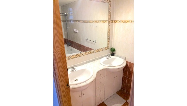 Resale - Semi-Detached - Playa Flamenca