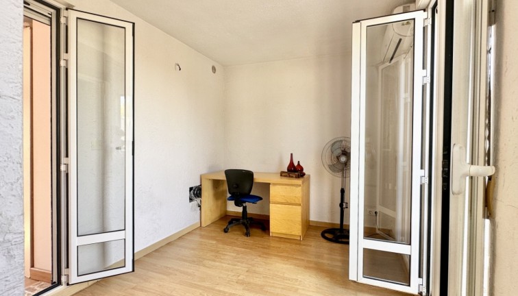 Jälleenmyynti - Paritalo/Rivitalo - Guardamar del Segura - LA MATA