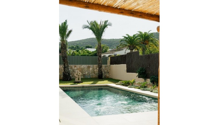 Uudistuotanto - Erillistalo - Jávea - Valle del Sol