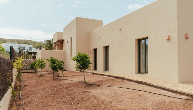 Uudistuotanto - Erillistalo - Jávea - Valle del Sol