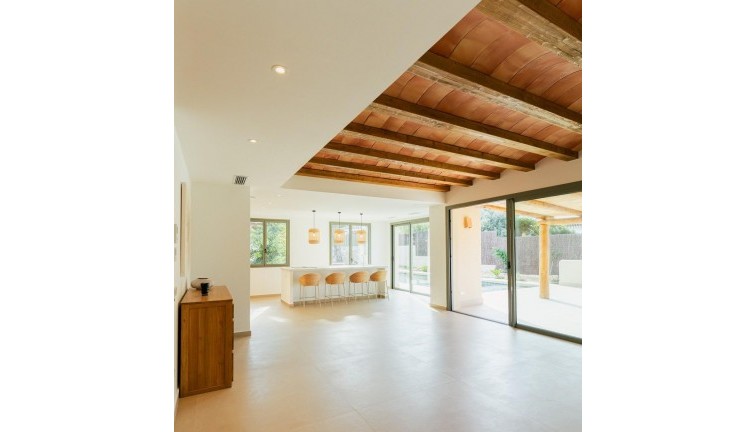 Uudistuotanto - Erillistalo - Jávea - Valle del Sol