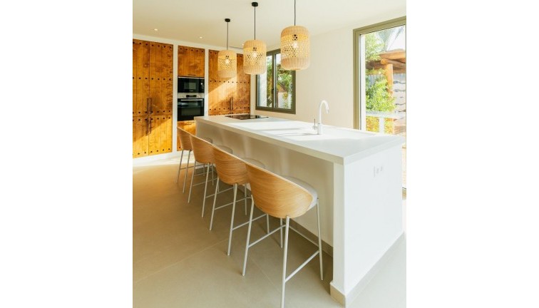 Uudistuotanto - Erillistalo - Jávea - Valle del Sol