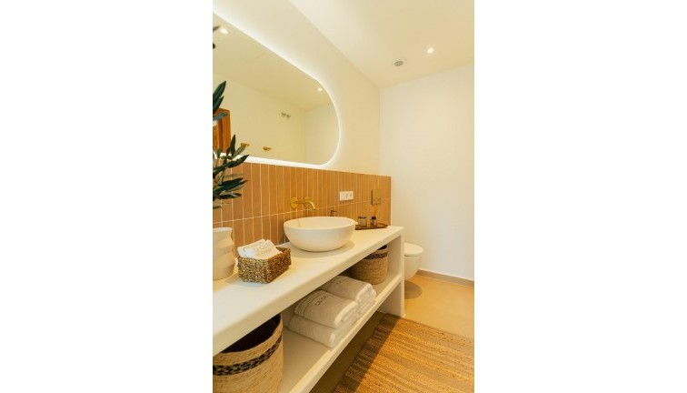 Uudistuotanto - Erillistalo - Jávea - Valle del Sol