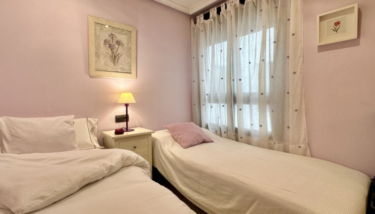 Jälleenmyynti - Asunto - Guardamar del Segura - Beach Guardamar