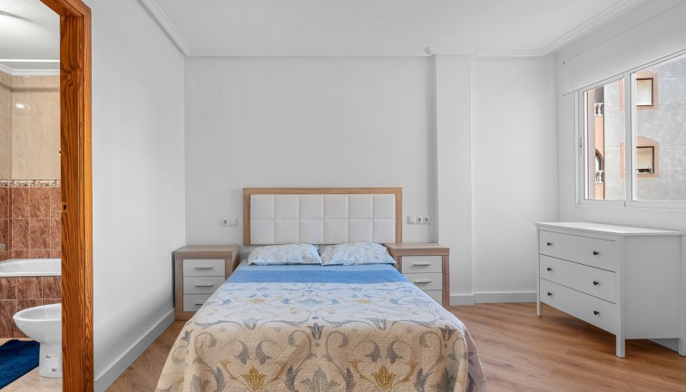 Reventa - Apartamento / piso - Torrevieja