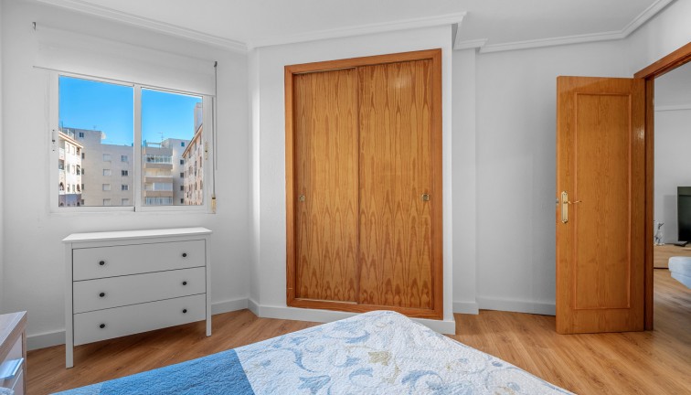 Reventa - Apartamento / piso - Torrevieja