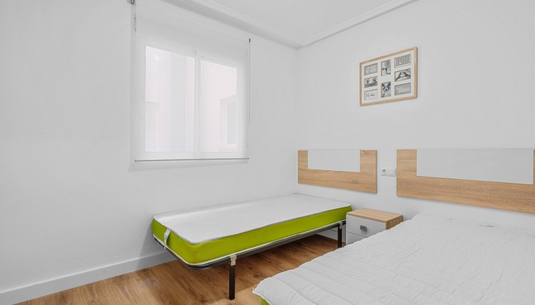 Reventa - Apartamento / piso - Torrevieja