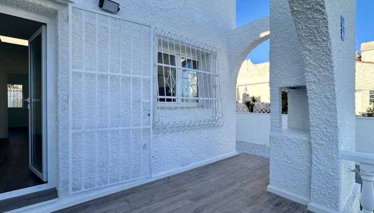 Återförsäljning - Bungalow - Orihuela Costa - Villamartín