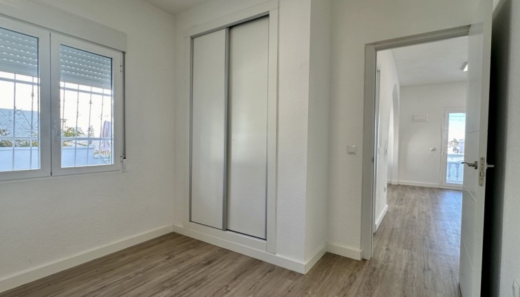 Återförsäljning - Bungalow - Orihuela Costa - Villamartín