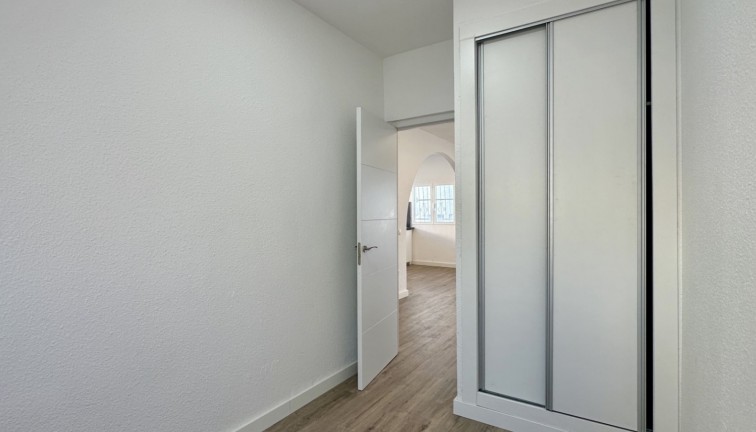 Återförsäljning - Bungalow - Orihuela Costa - Villamartín