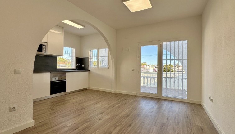 Återförsäljning - Bungalow - Orihuela Costa - Villamartín