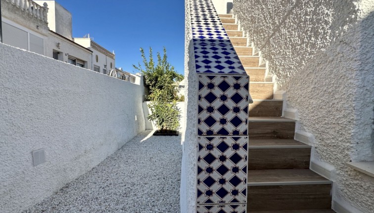 Återförsäljning - Bungalow - Orihuela Costa - Villamartín