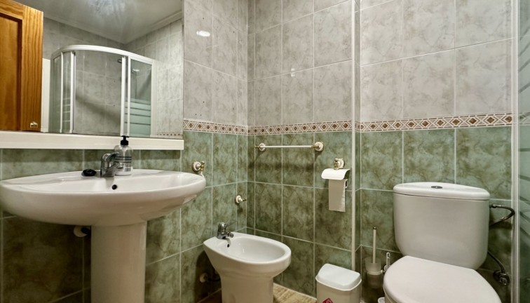 Återförsäljning - Lägenhet - Torrevieja