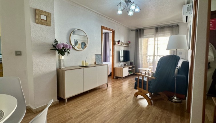 Återförsäljning - Lägenhet - Torrevieja