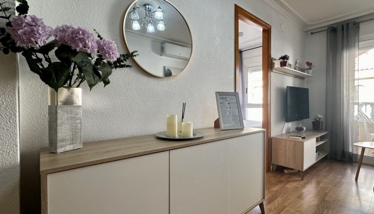 Återförsäljning - Lägenhet - Torrevieja