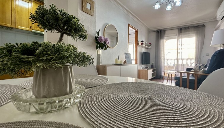 Återförsäljning - Lägenhet - Torrevieja