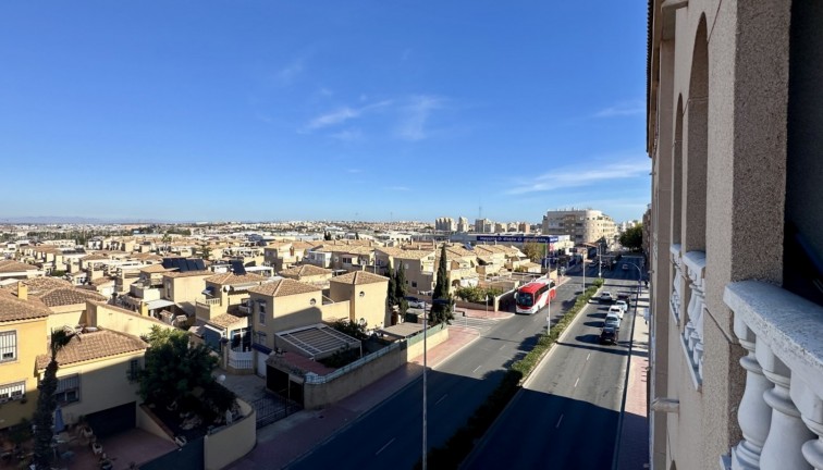 Återförsäljning - Lägenhet - Torrevieja