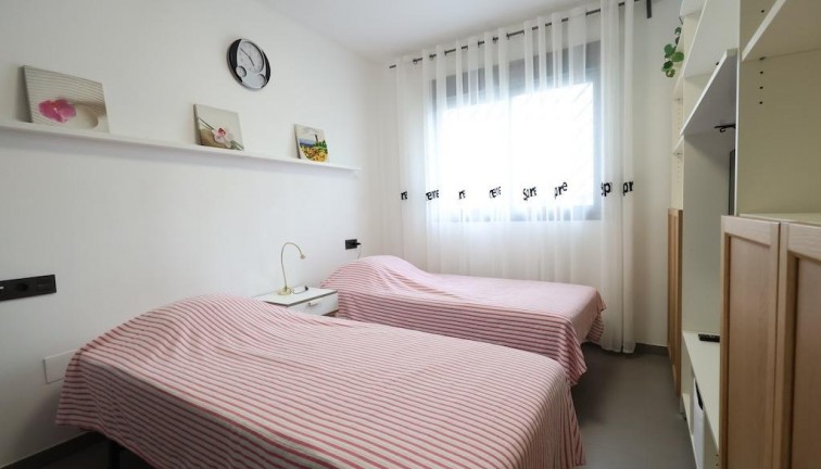 Återförsäljning - Bungalow - Orihuela Costa - La Zenia