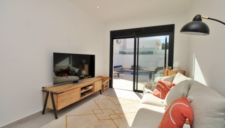 Reventa - Casa adosada - Pilar de la Horadada