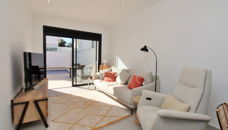 Reventa - Casa adosada - Pilar de la Horadada