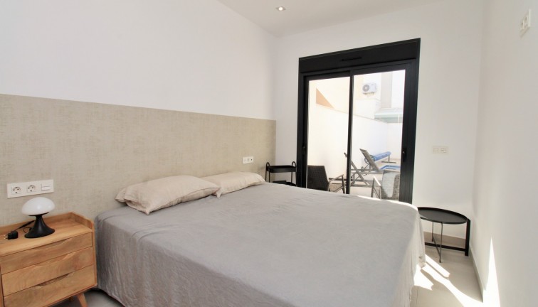 Reventa - Casa adosada - Pilar de la Horadada