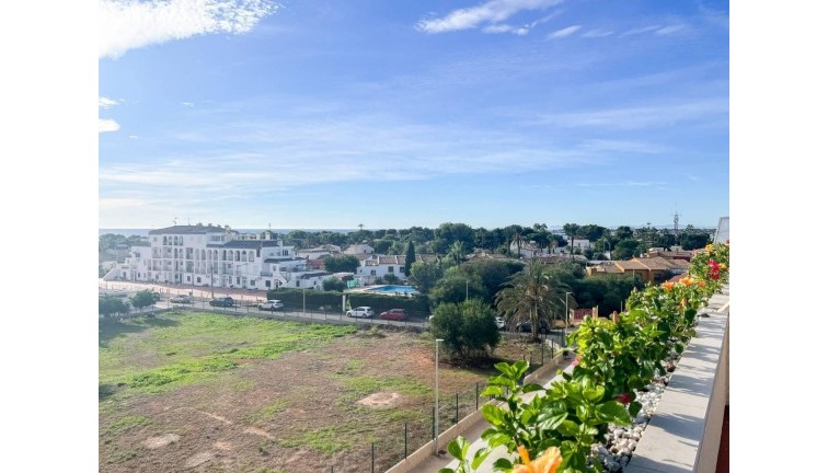 Återförsäljning - Lägenhet - Torrevieja - Punta Prima
