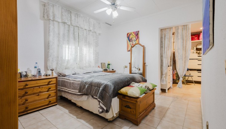 Återförsäljning - Lägenhet - Torrevieja - La Siesta