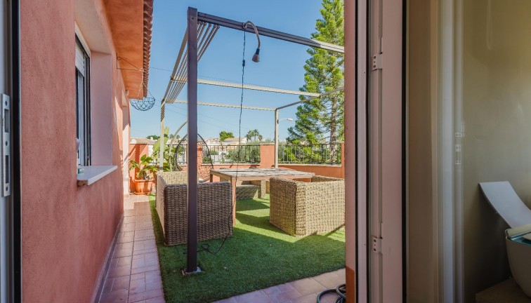 Återförsäljning - Lägenhet - Torrevieja - La Siesta