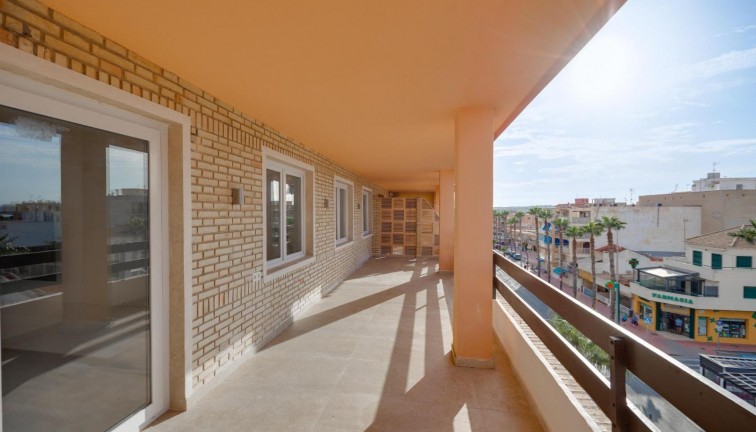 Återförsäljning - Lägenhet - Torrevieja - Acequion