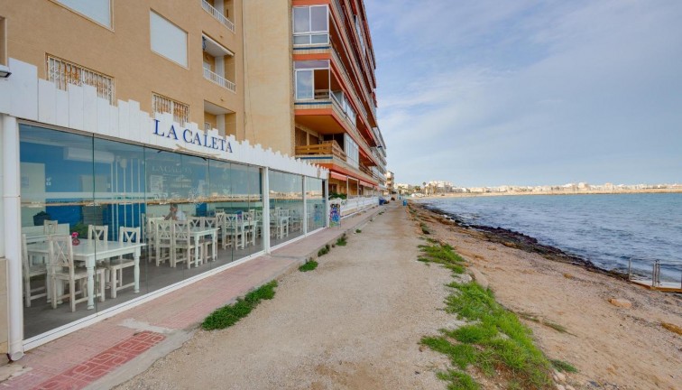 Återförsäljning - Lägenhet - Torrevieja - Acequion