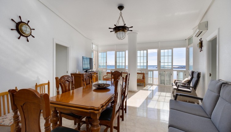 Återförsäljning - Lägenhet - Torrevieja - Acequion