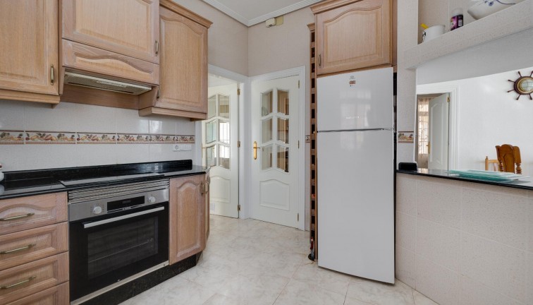 Återförsäljning - Lägenhet - Torrevieja - Acequion