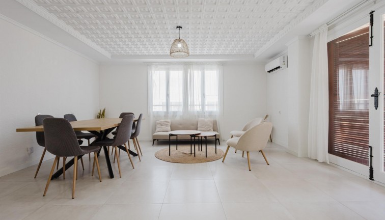 Återförsäljning - Lägenhet - Torrevieja - Acequion