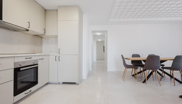 Återförsäljning - Lägenhet - Torrevieja - Acequion