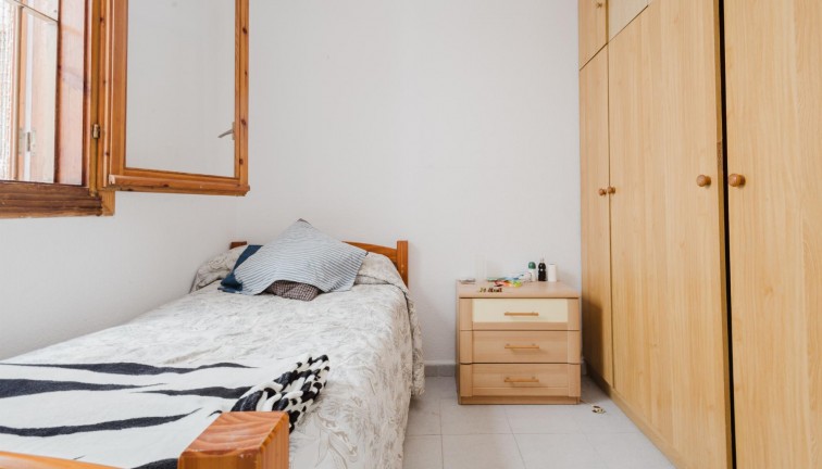 Återförsäljning - Lägenhet - Torrevieja - Acequion