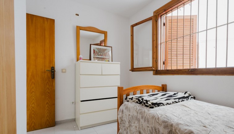 Återförsäljning - Lägenhet - Torrevieja - Acequion