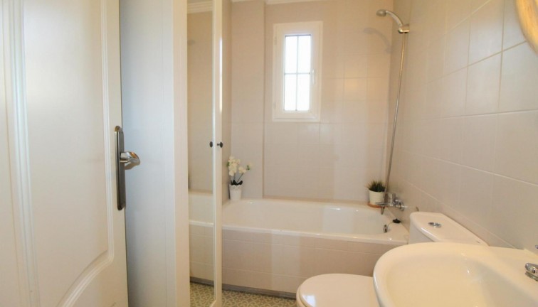 Återförsäljning - Lägenhet - Torrevieja - La veleta