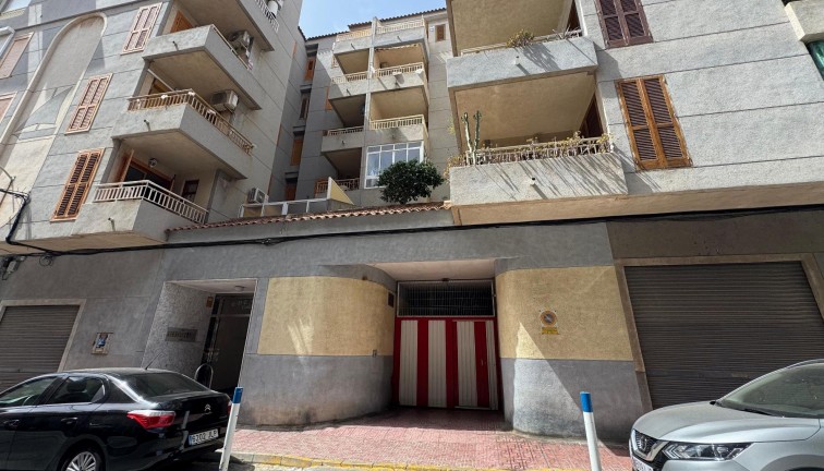 Återförsäljning - Lägenhet - Torrevieja - Acequion