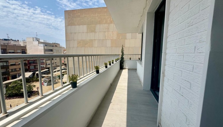 Reventa - Apartamento / piso - Torrevieja