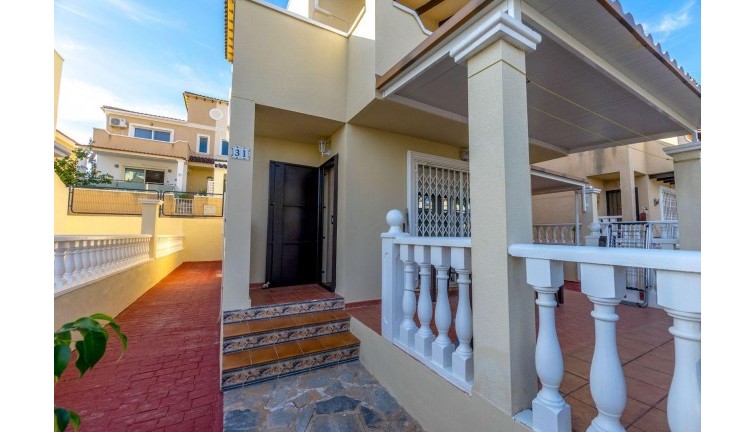 Återförsäljning - Lägenhet - Orihuela Costa - Villamartín