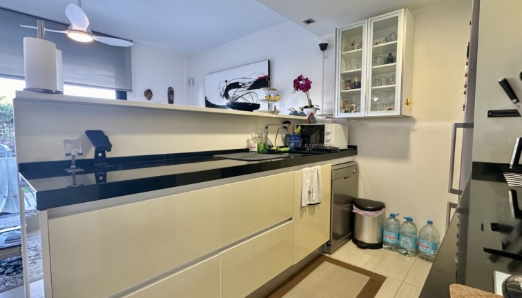 Resale - Apartment - Orihuela Costa - Punta Prima