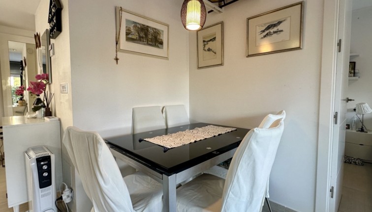 Resale - Apartment - Orihuela Costa - Punta Prima