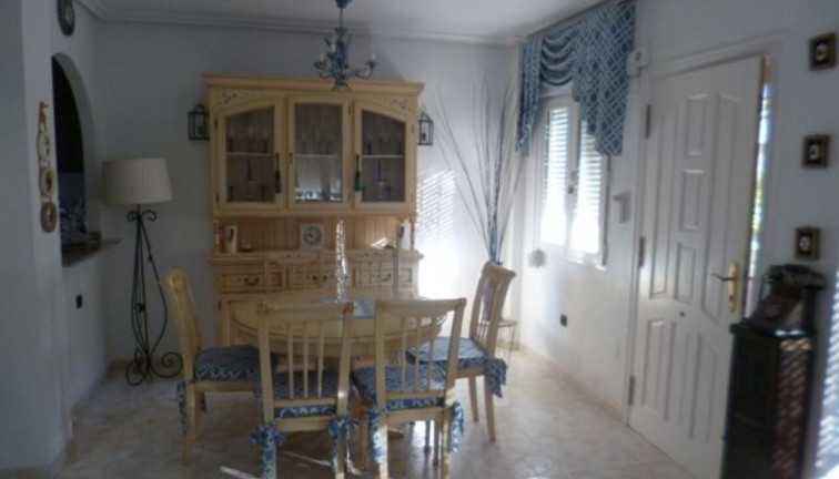 Resale - Chalet - Playa Flamenca
