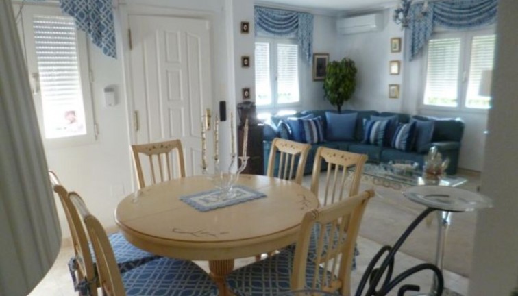 Resale - Chalet - Playa Flamenca