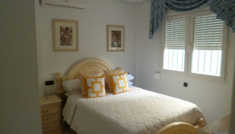 Resale - Chalet - Playa Flamenca