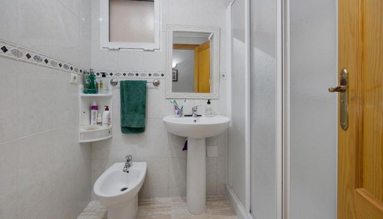 Reventa - Apartamento / piso - Torrevieja - Playa del Cura