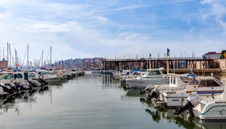 Jälleenmyynti - Asunto - Torrevieja - Acequion